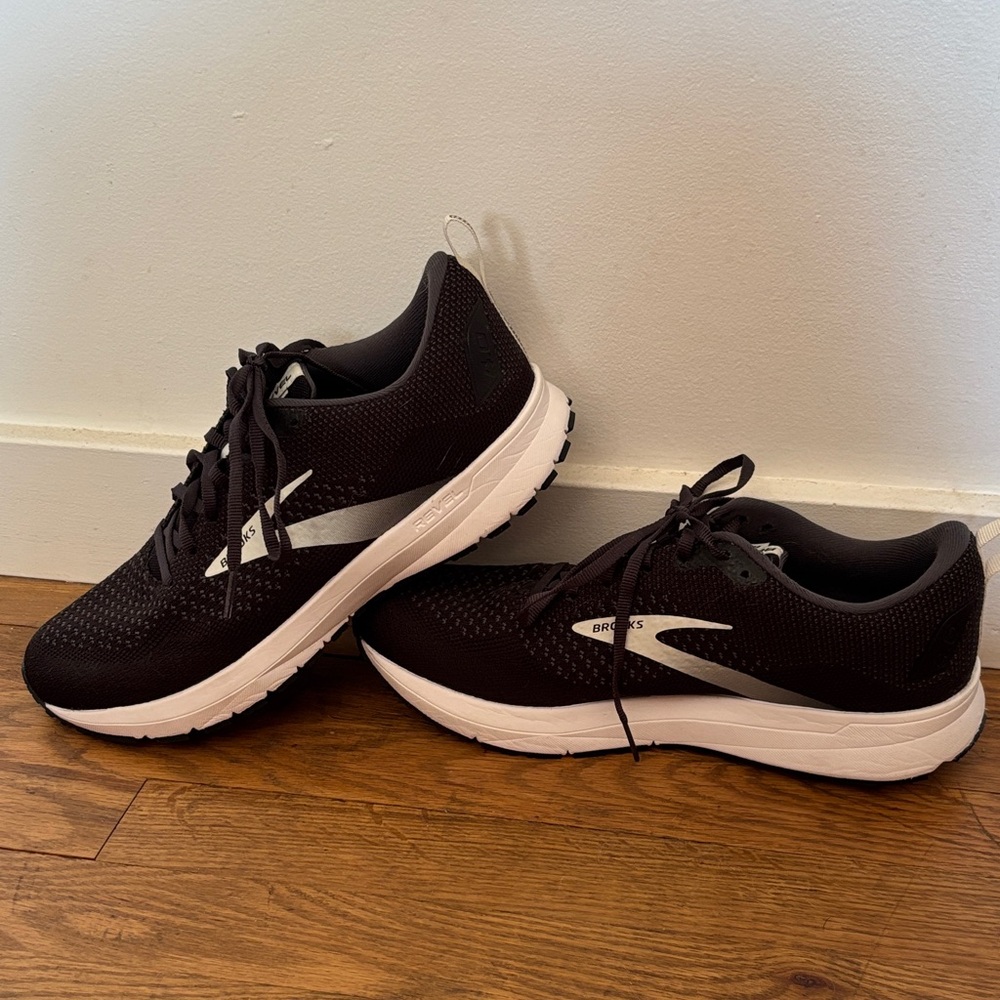 Brooks Women's Black and White Revel 4 Running Shoe